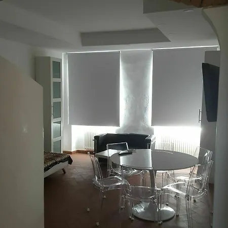 Loft Le Corbusier Saarinen Apartment